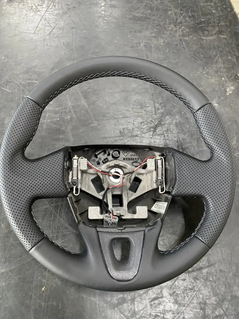 Перетяжка руля на Renault Fluence