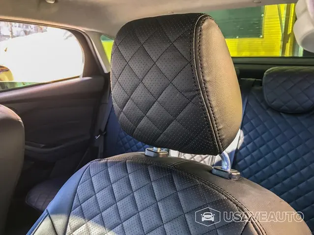 Установка чехлов Автопилот на Ford Focus 3