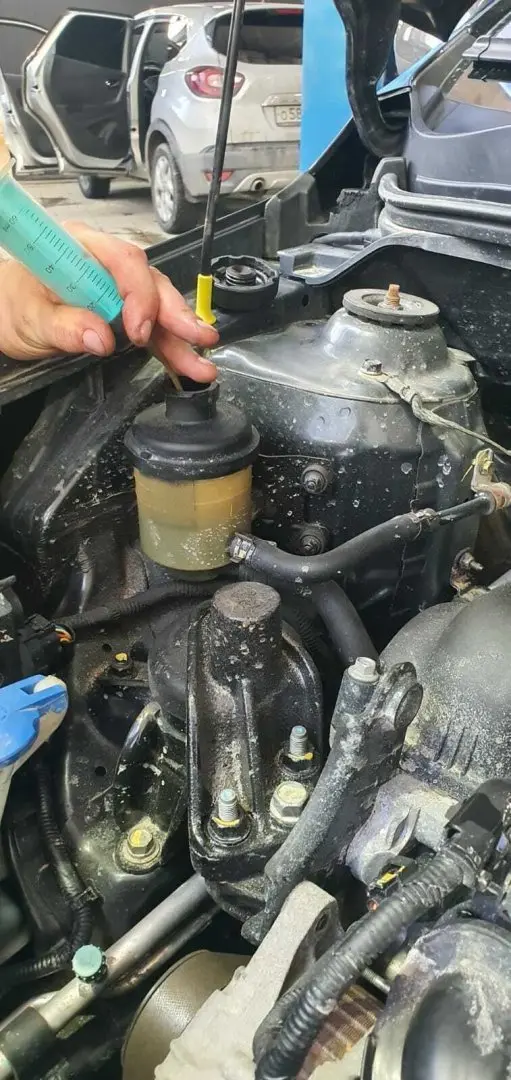 Замена масла на Kia Rio