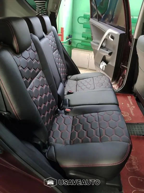 Установка чехлов INTER на Toyota RAV4