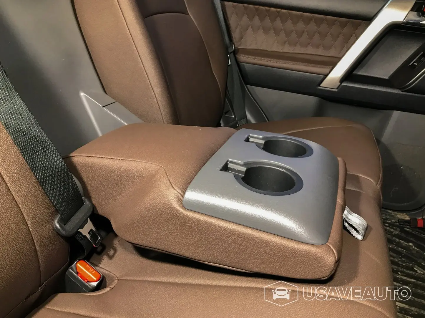 Установили чехлы Интер на Toyota Land Cruser Prado 150 Установили чехлы Интер на Toyota Land Cruser Prado 150