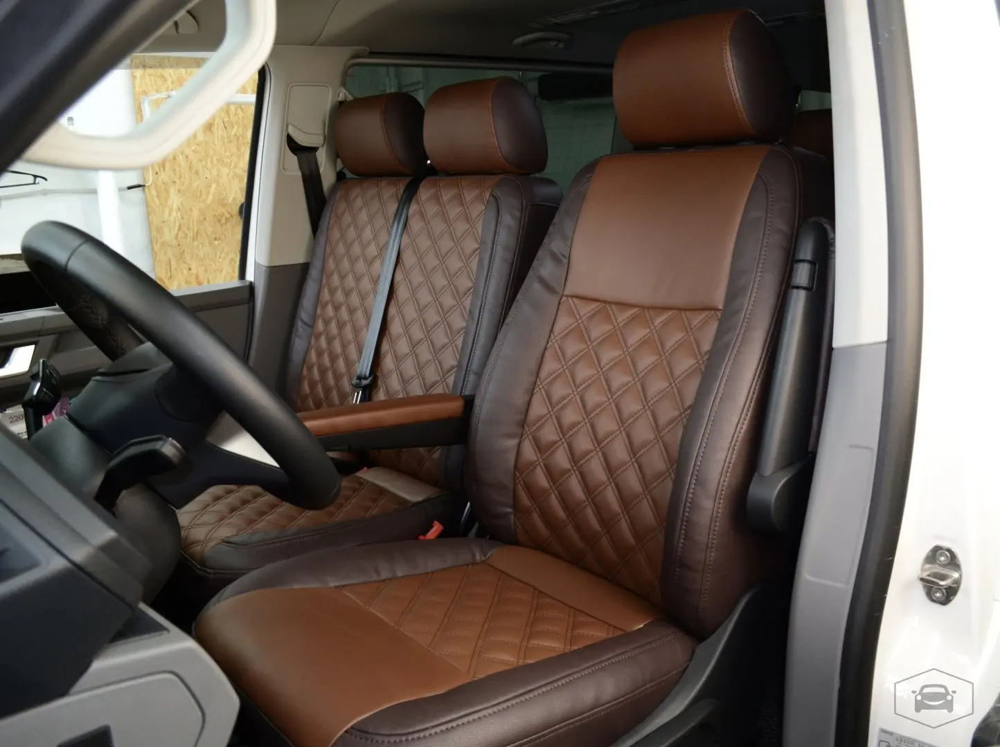 Каркасные чехлы на VW Caravelle T7 Каркасные чехлы на VW Caravelle T7