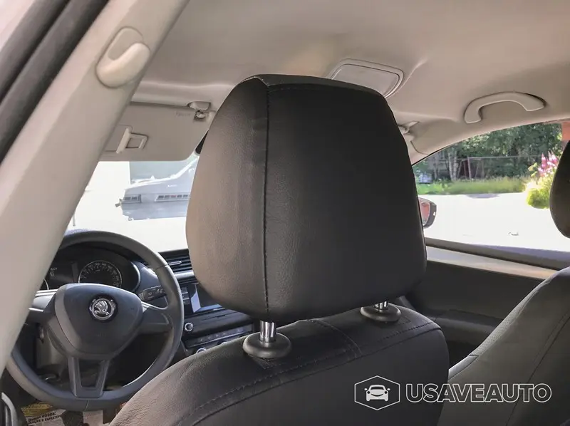 Установка чехлов Автопилот на Skoda Oktavia