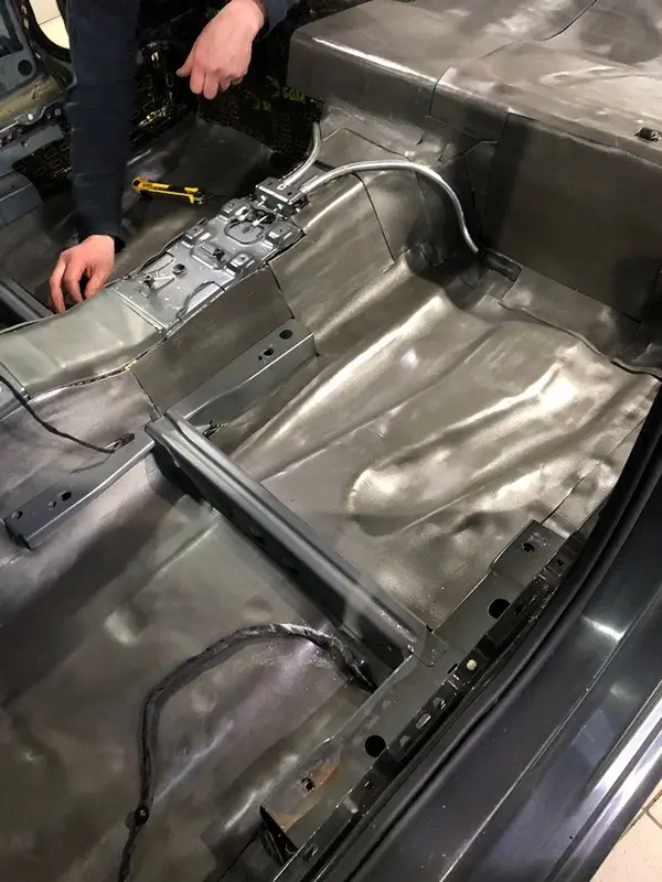 Шумоизоляция VW Polo