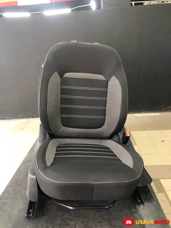 Установка чехлов Автопилот на Renault Arkana 