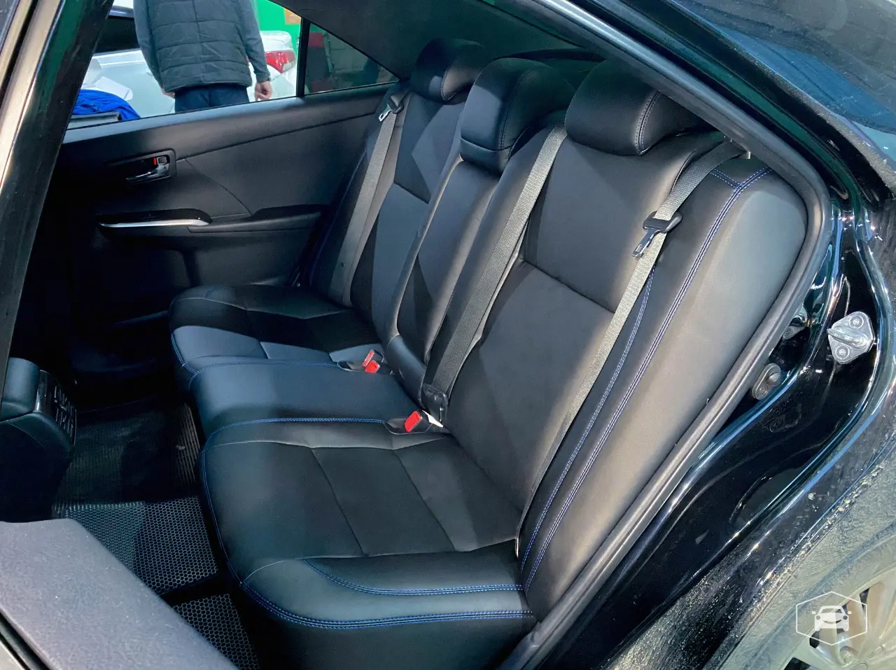 Чехлы Интер и Toyota Camry 50