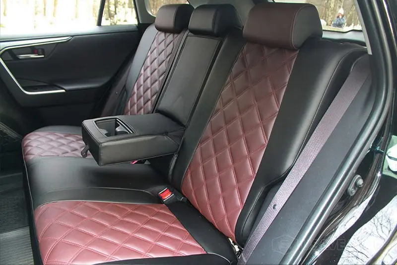 Установка чехлов B&M на Toyota Rav 4 Установка чехлов B&M на Toyota Rav 4