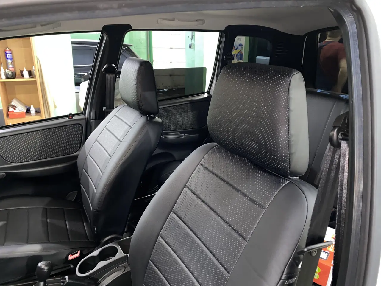 Чехлы и сигнализация СтарЛайн А93 на Lada Niva