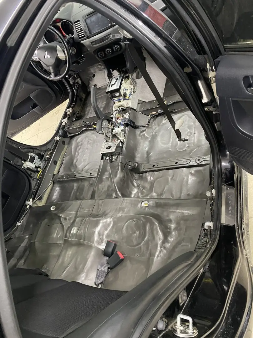 Шумоизоляция Lancer X