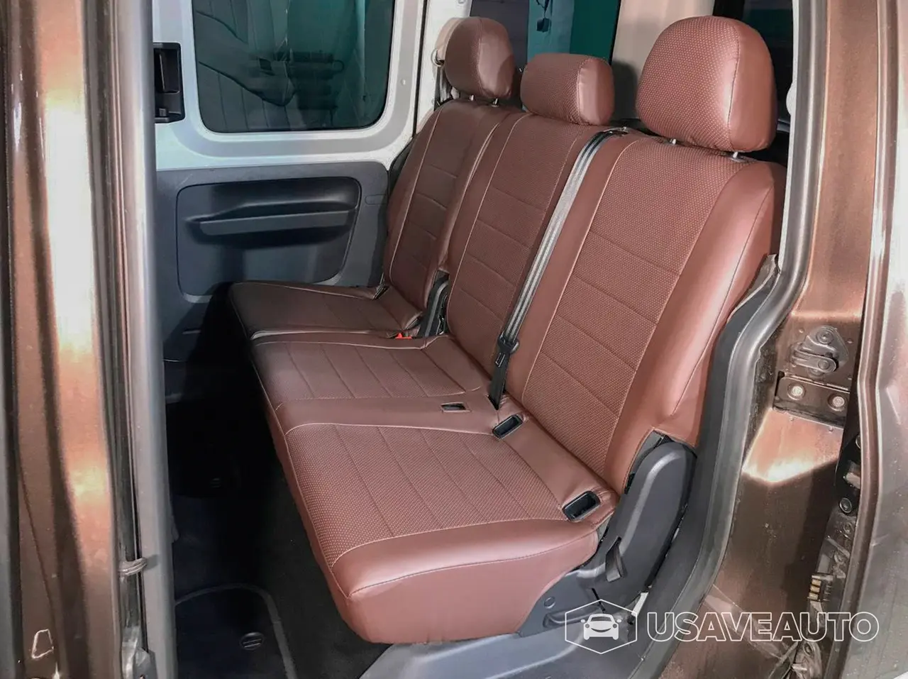 Установка чехлов Автопилот на VW Caddy Установка чехлов Автопилот на VW Caddy