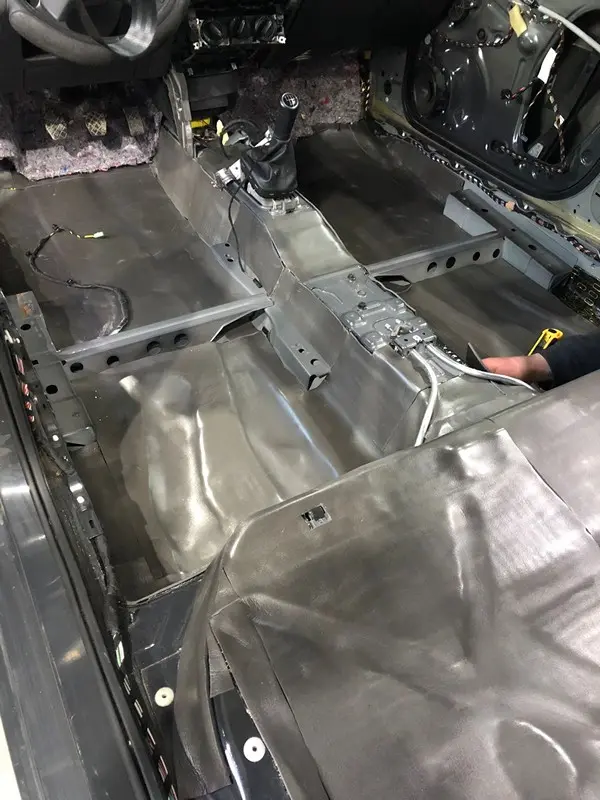 Шумоизоляция VW Polo