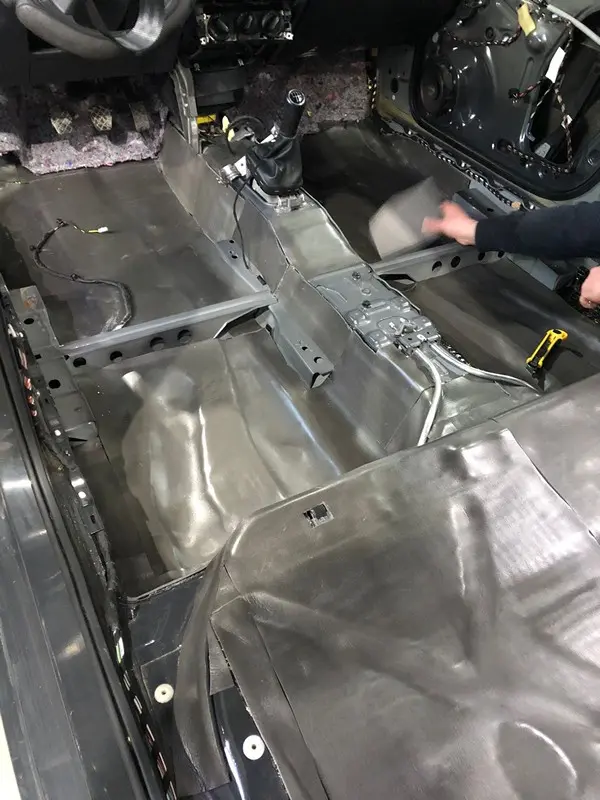 Шумоизоляция VW Polo