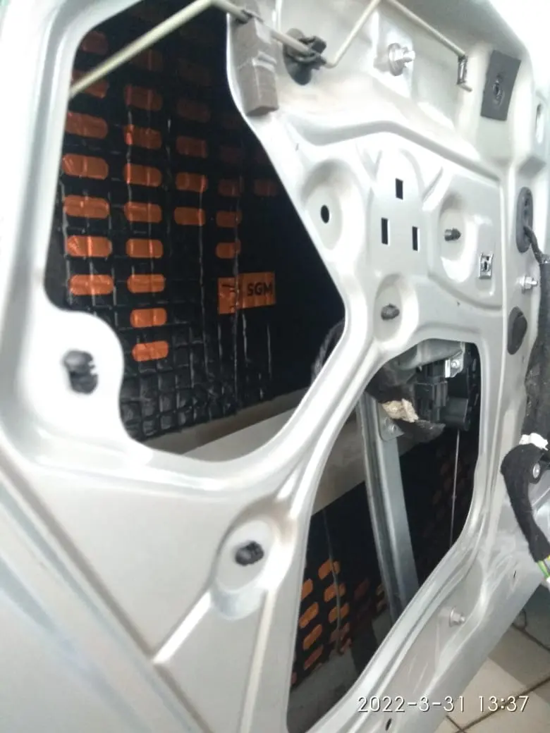 Шумоизоляция Renault Logan