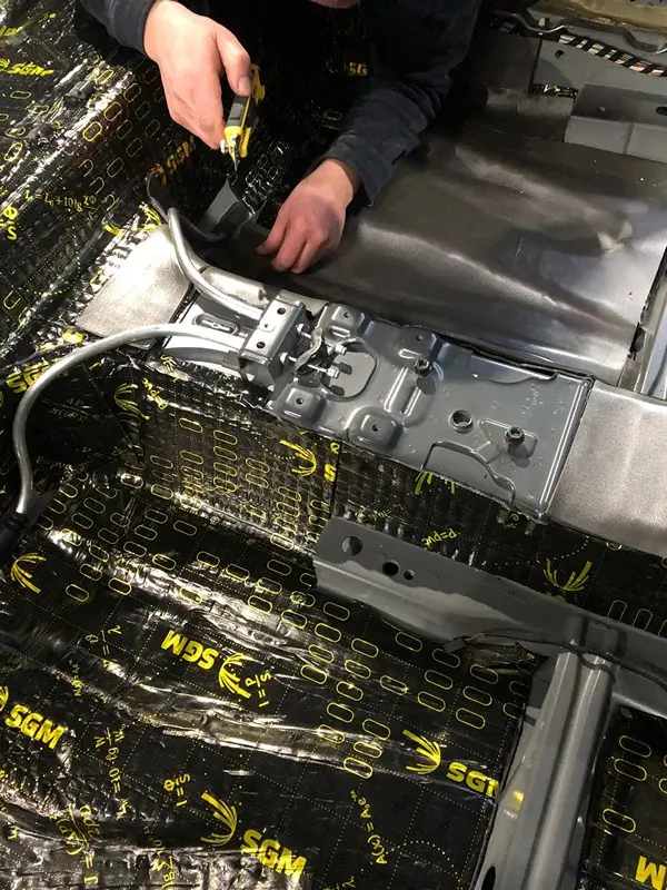 Шумоизоляция VW Polo