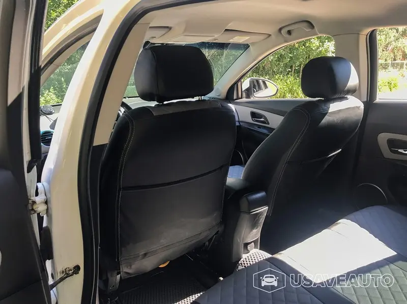 Установка чехлов Автопилот Chevrolet Cruze