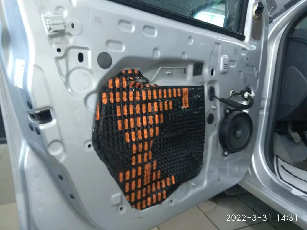 Шумоизоляция Renault Logan