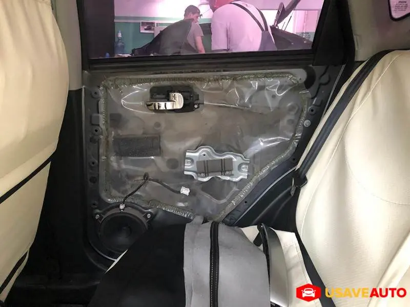 Перетяжка дверных карт на Nissan Qashqai