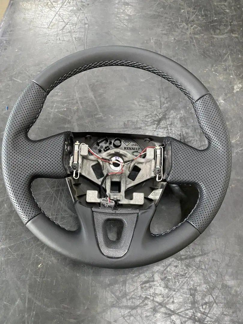 Перетяжка руля на Renault Fluence