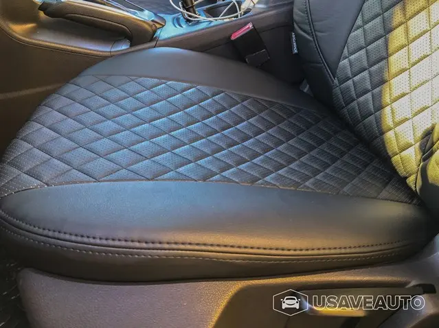 Установка чехлов Автопилот на Ford Focus 3