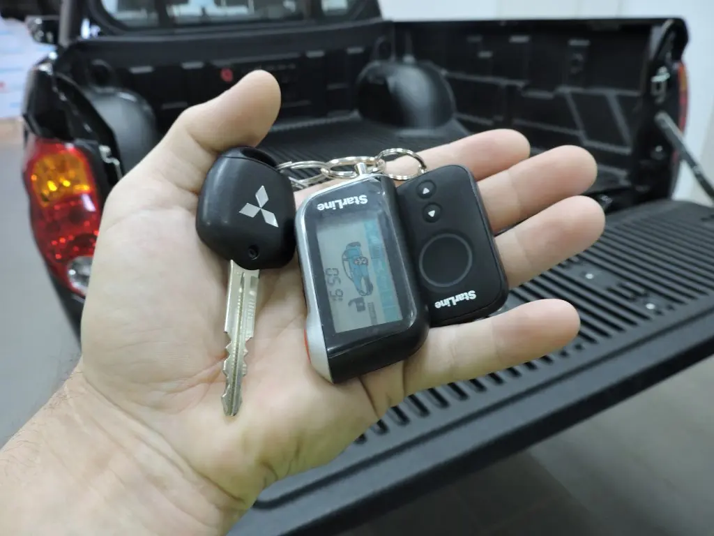 Установка сигнализации с автозапуском