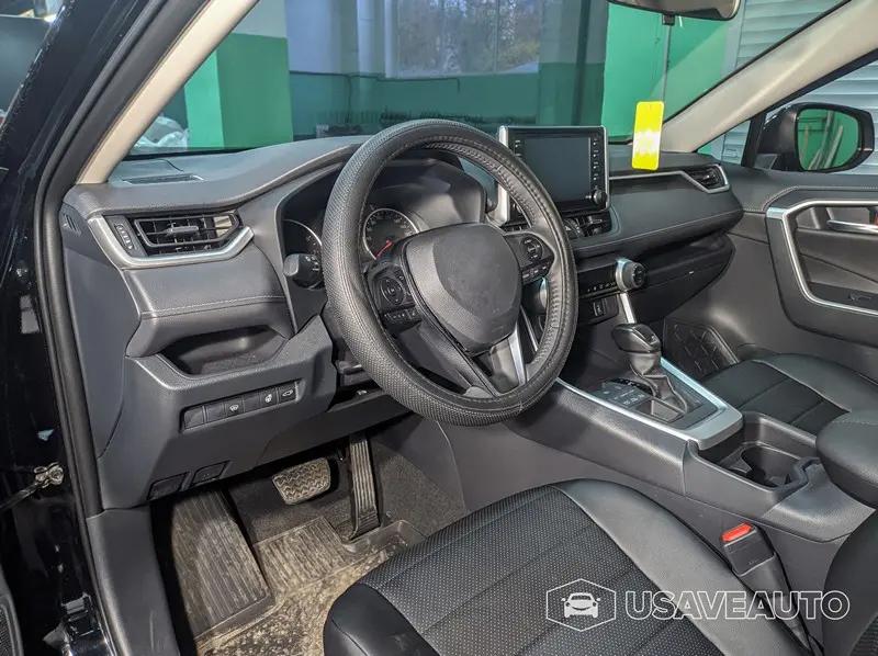 Установка чехлов на Toyota C-HR