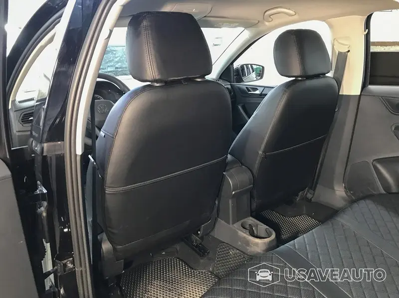 Установка чехлов Автопилот на VW Polo Установка чехлов Автопилот на VW Polo