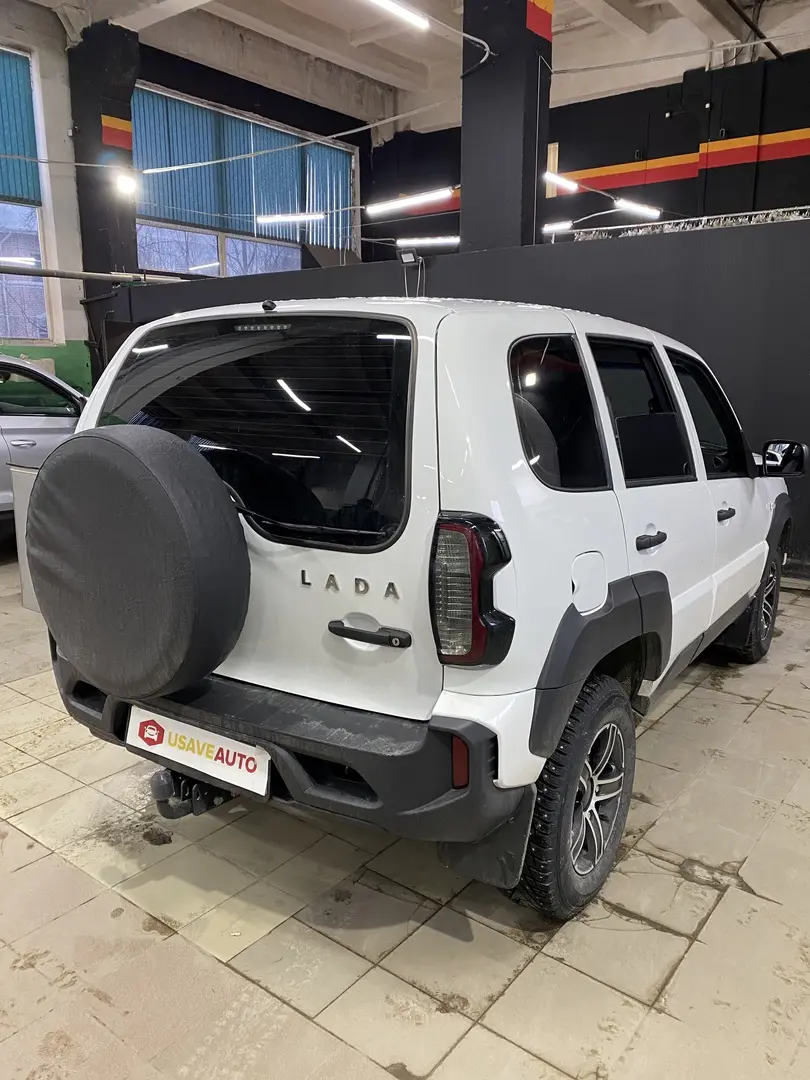 Чехлы и сигнализация СтарЛайн А93 на Lada Niva