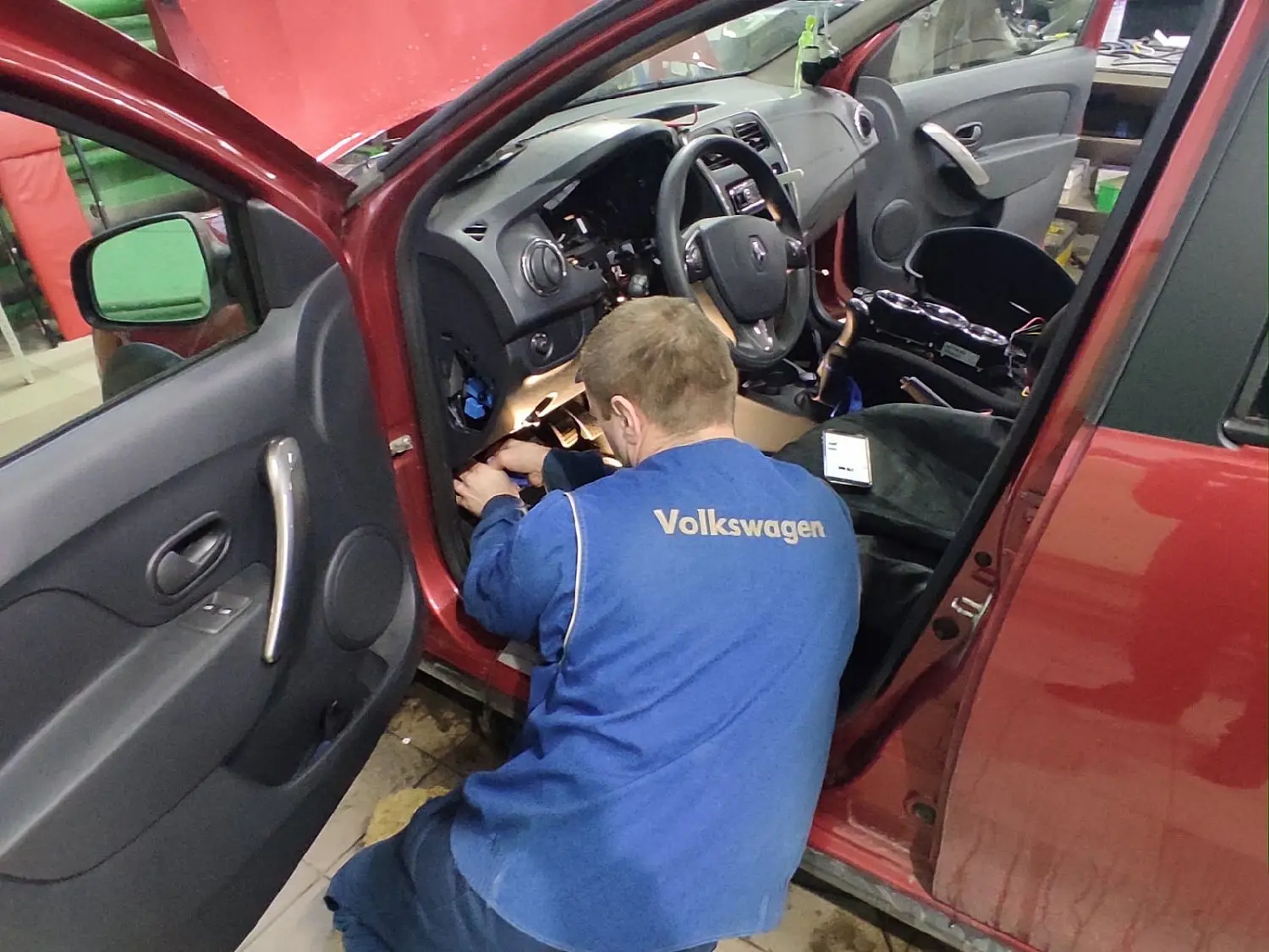 Установка сигнализации с автозапуском