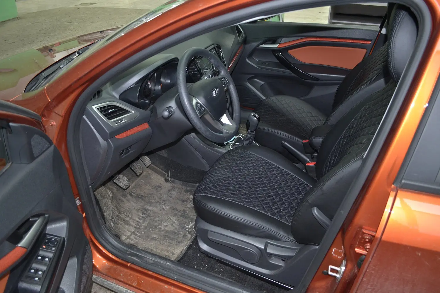 LADA Vesta SW Cross и чехлы Автопилот