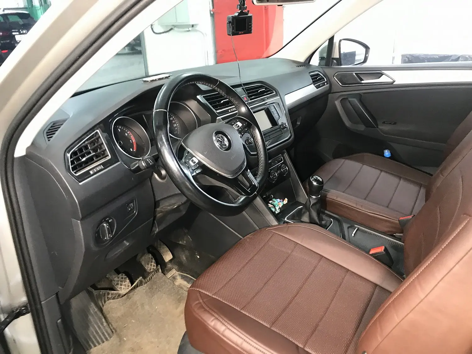 Установка чехлов Автопилот на VW Tiguan 2