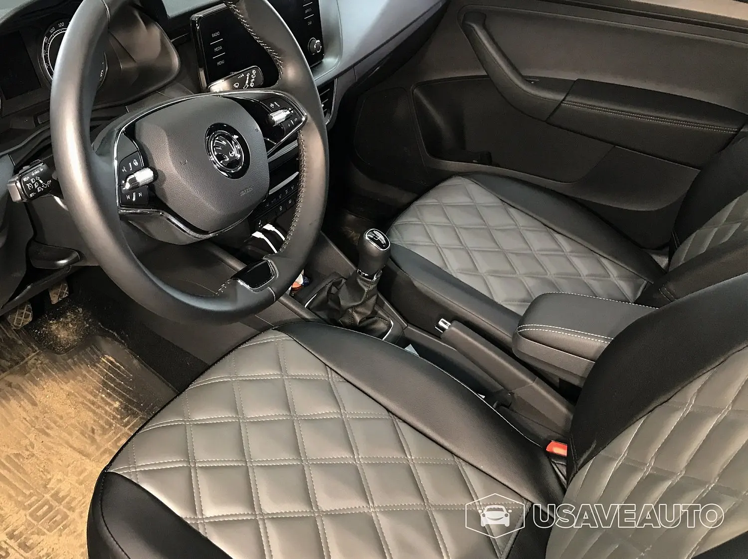 Установка чехлов B&M на Skoda Rapid 2021