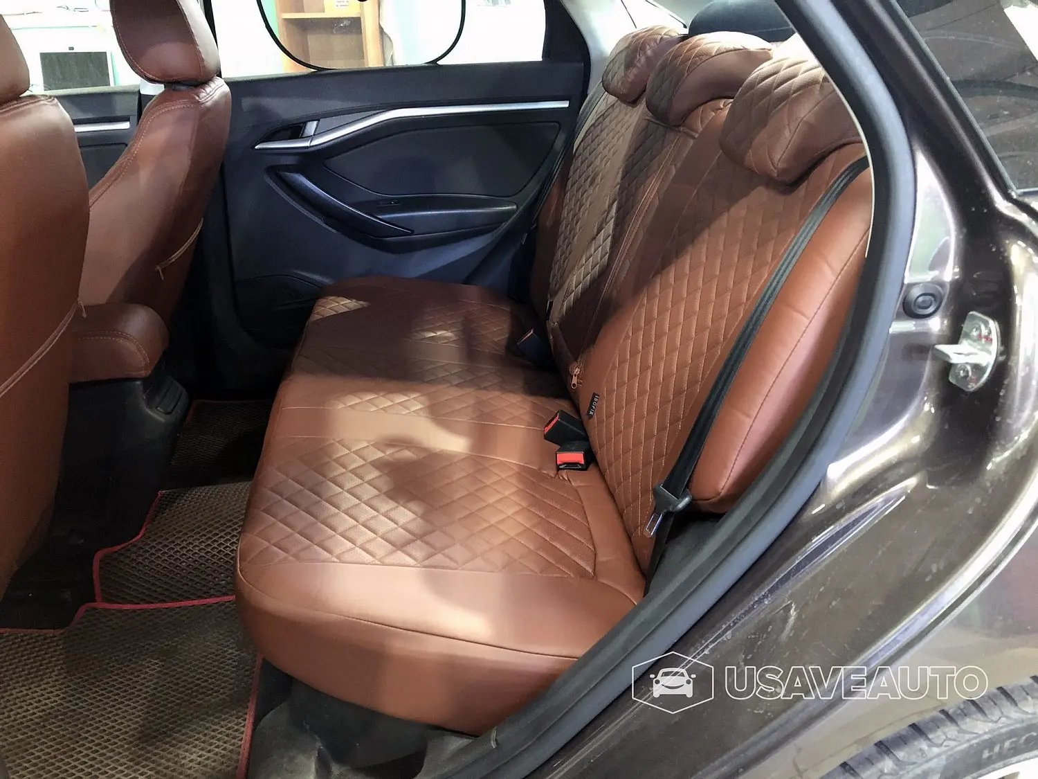 Установка чехлов Автопилот на Vesta