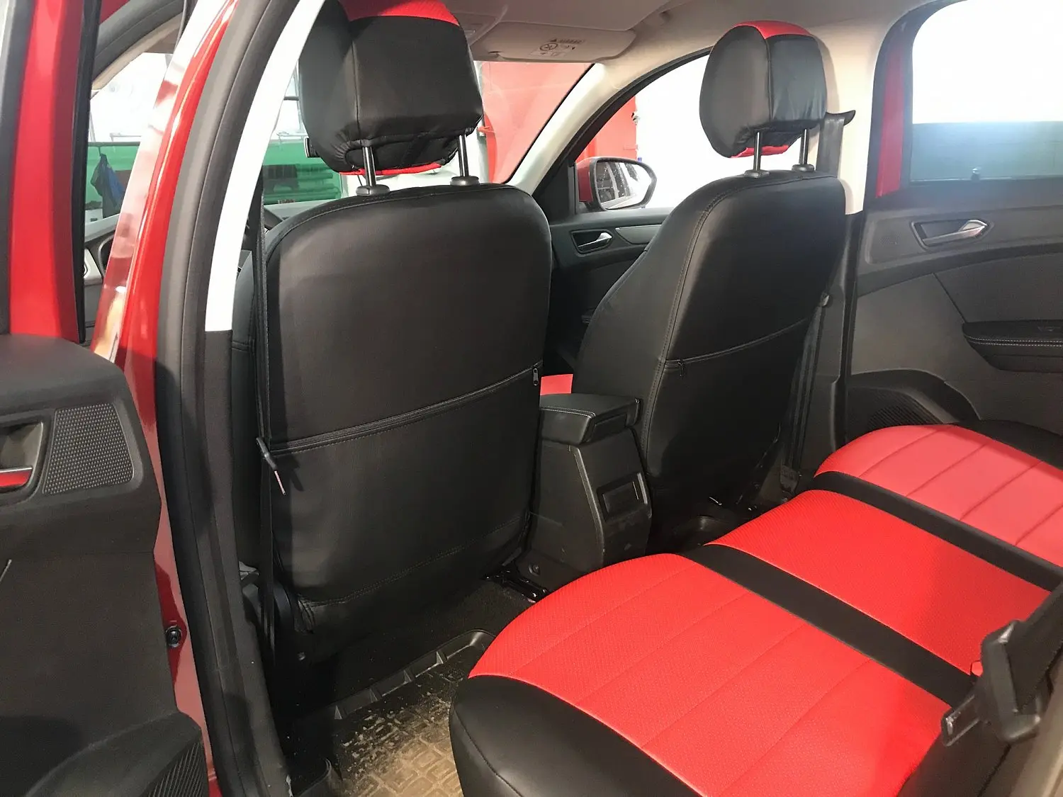 Установка чехлов Автопилот на Renault Arkana 2020