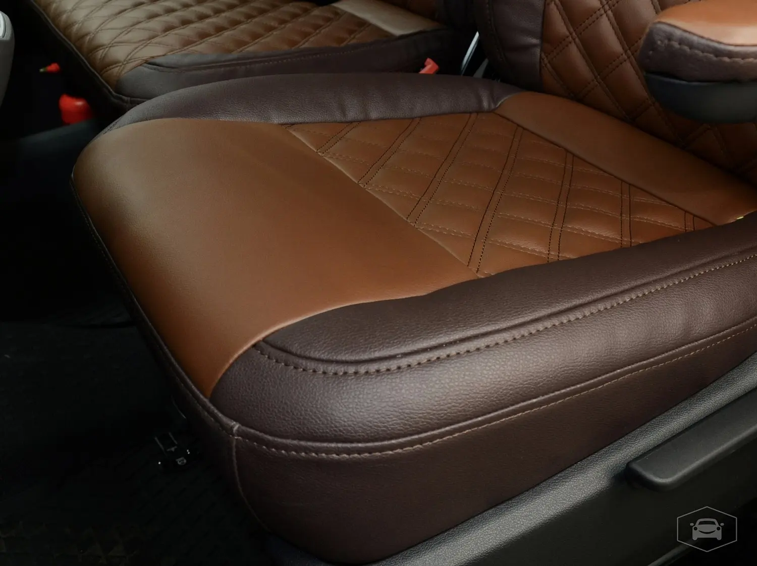 Каркасные чехлы на VW Caravelle T7 Каркасные чехлы на VW Caravelle T7