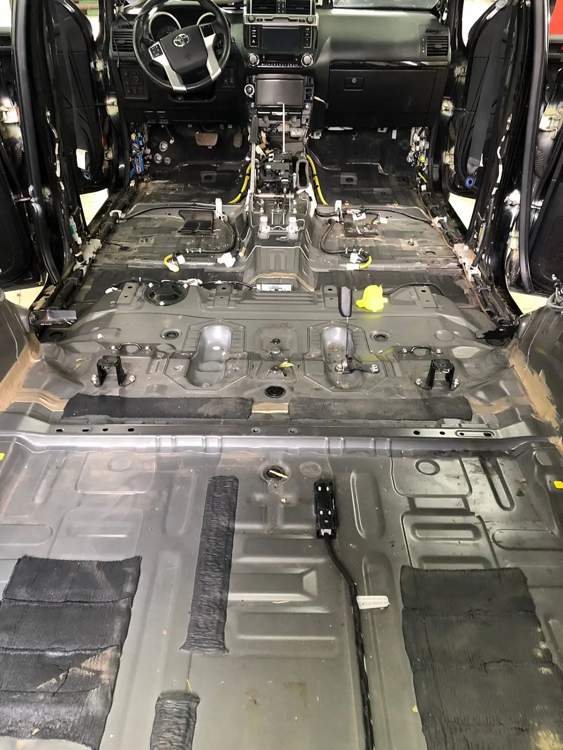 Шумоизоляция Toyota Land Cruiser