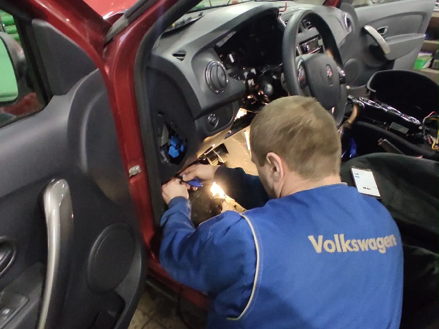 Установка сигнализации с автозапуском