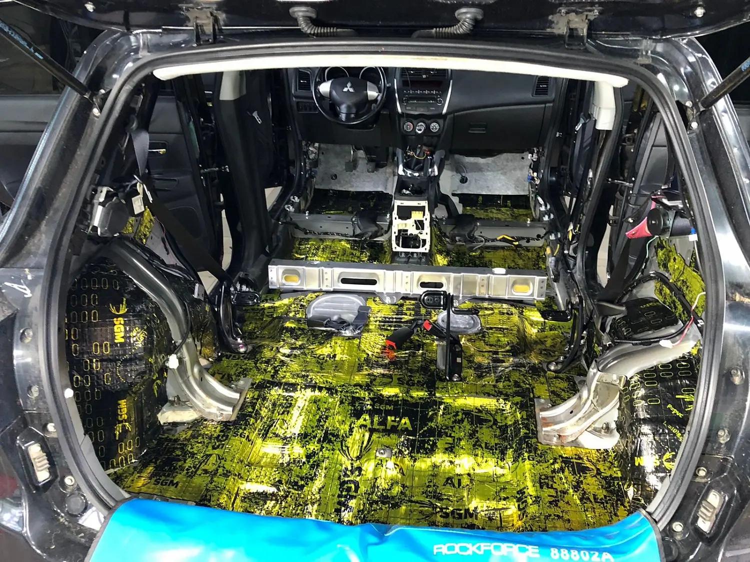 Полная шумоизоляция Mitsubishi ASX